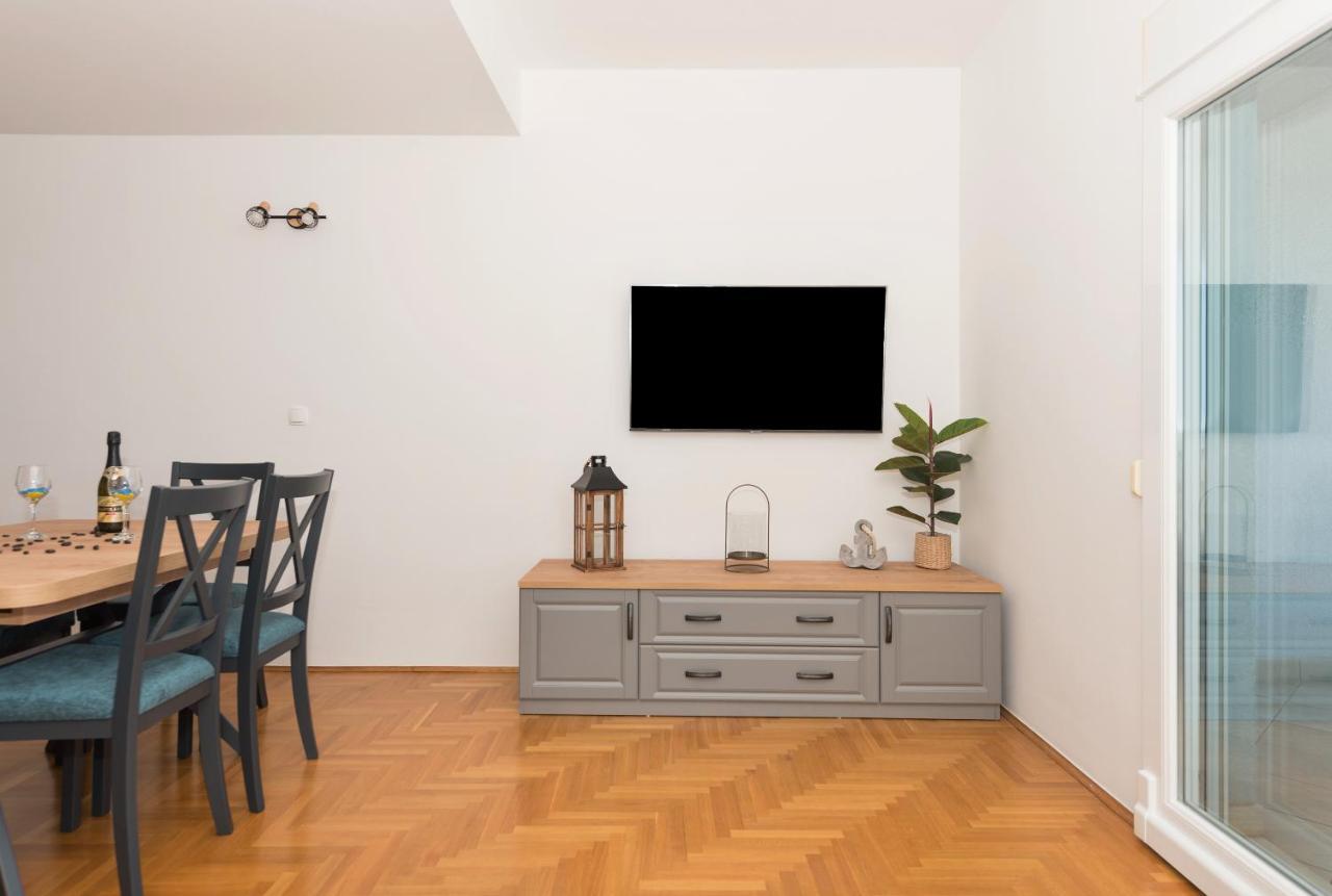 Deluxe 3 Bedroom Apartment With Sea View Baška Voda Εξωτερικό φωτογραφία